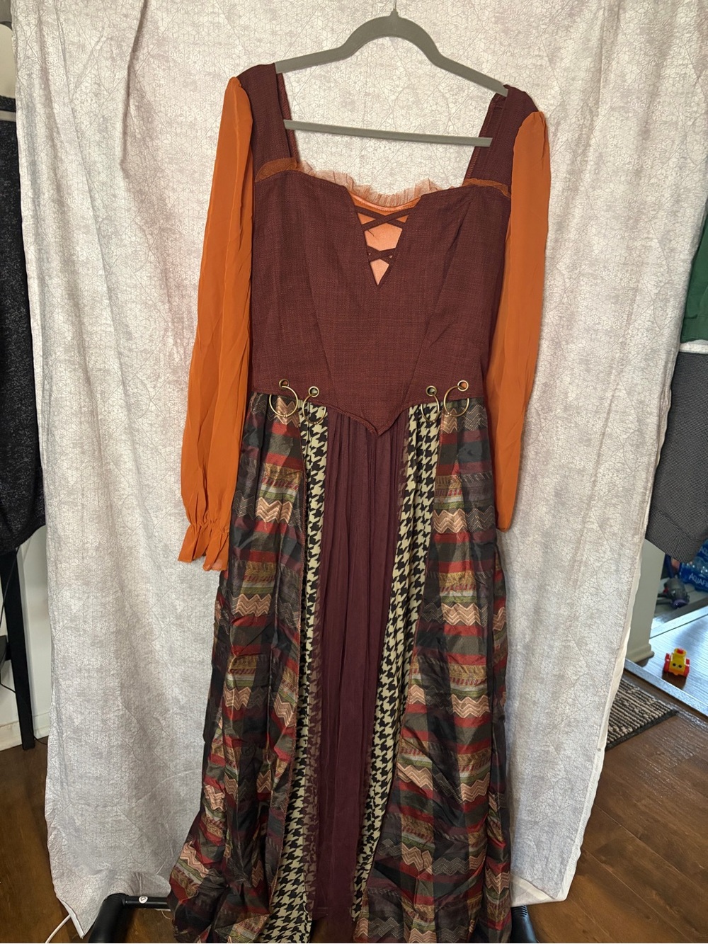 Hocus Pocus Costume Large - Picture 3 of 10